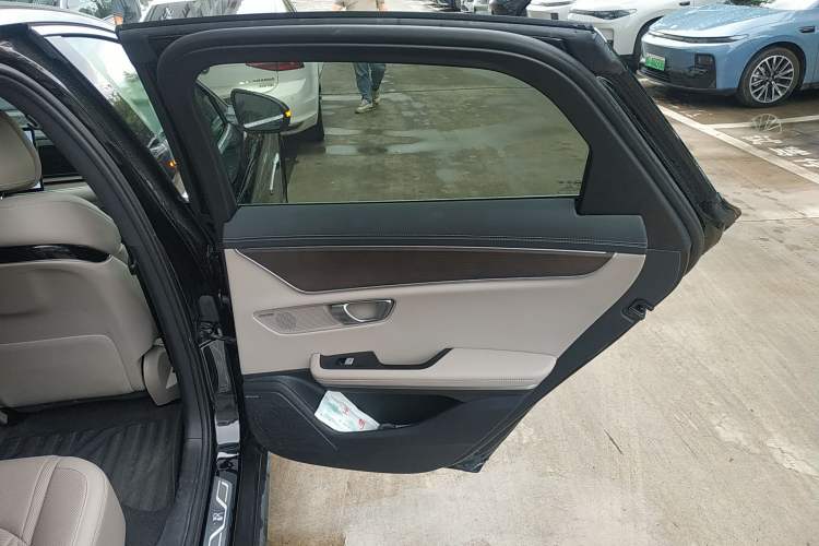 Used BYD Han 2025 EV with 701 km of Laser Radar-Enabled Intelligent Driving