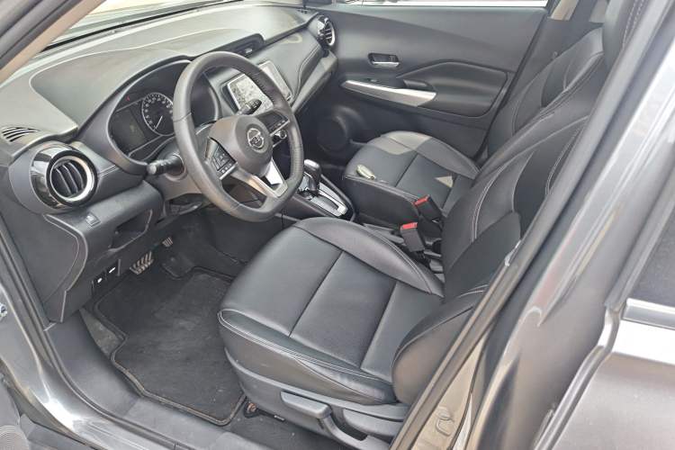 Used Nissan Kicks 2021 1.5L XV CVT Smart Connect Luxury Edition Left Front Seat