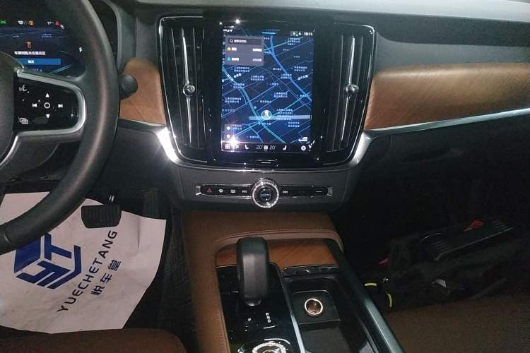 Used Volvo S90 2025 B5 Zhiyi Luxury Edition