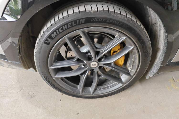 Used Xiaomi Auto YU7 2025 Ultra-Long Range High-Performance All-Wheel-Drive Max Edition Exterior 5