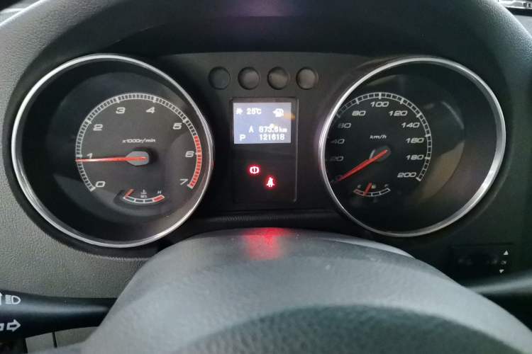 Used BAIC Off-Road BJ40 2016 40L 2.3T Automatic Two-Wheel Drive Luxury Edition