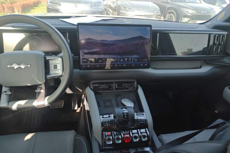 Used Formula Leopard Leopard 5 2023 Navigator Edition
