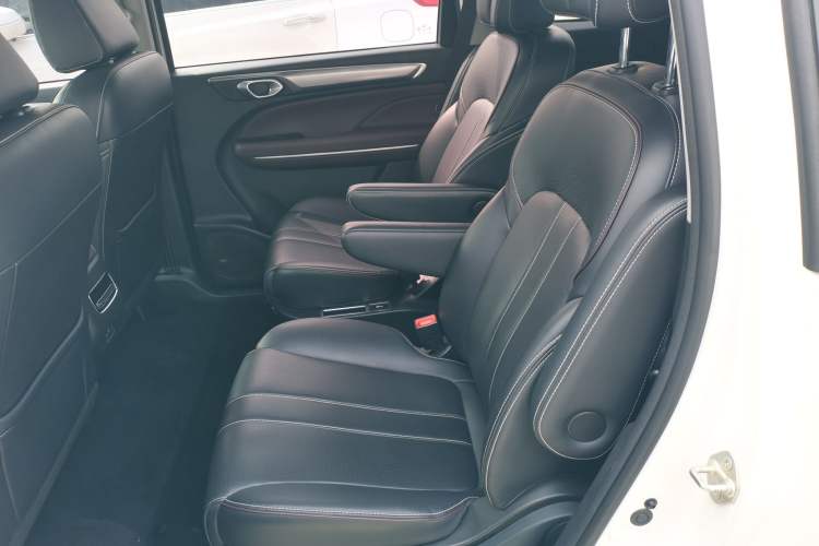 Used GAC Trumpchi M6 2023 PRO 270T DCT Luxury Edition Left Rear Seat