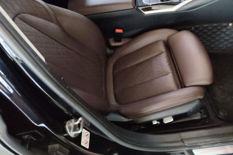 Used BMW i3 2022 eDrive 35 L
