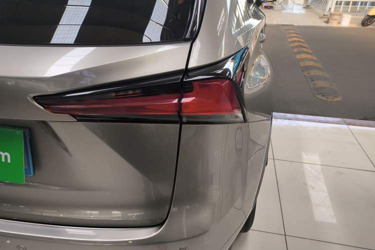 Used Lexus NX 2020 200 Front-Wheel Drive Vmotion Edition China VI Standard