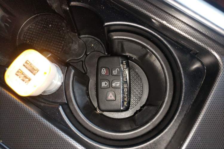 Used Land Rover Range Sport 2017 3.0 SC V6 HSE DYNAMIC Interior 1