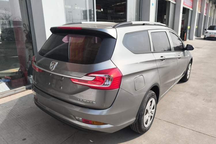 Used Baojun 310W 2017 1.5L Manual Comfort Version China VI Emission Standard