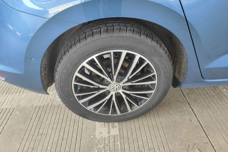 Used Volkswagen Touran 2018 Volkswagen Touran L 280TSI DSG Luxury Edition 7 Seats
