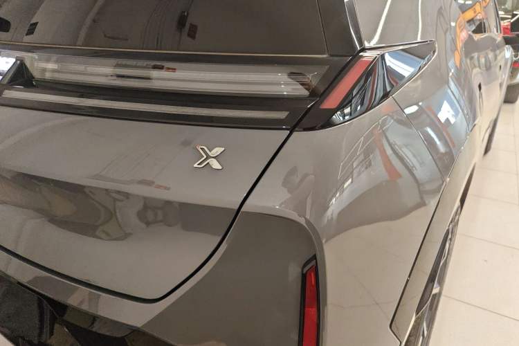 Used Zeekr X 2025 5-Seater Rear-Drive Version Right Rear Taillight