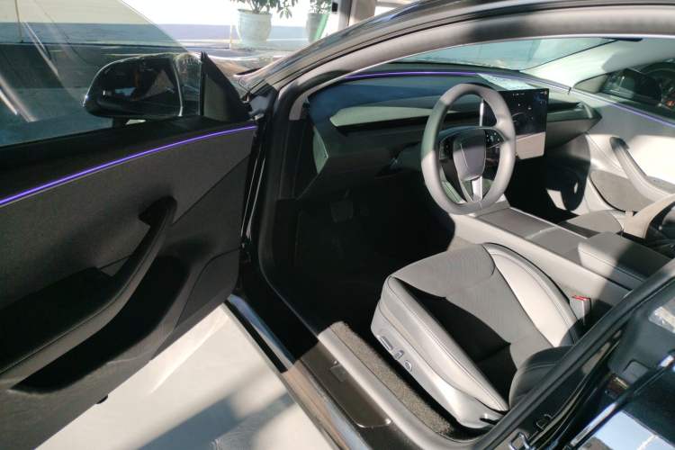 Used Tesla Model 3 2025 Rear-Wheel-Drive Version