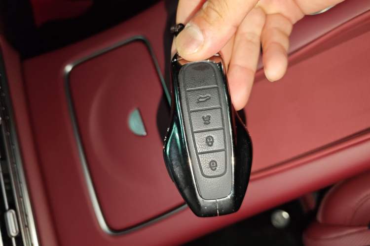 Used Hongqi HS6 PHEV 2026 240 Smart Hybrid Version Vehicle Key