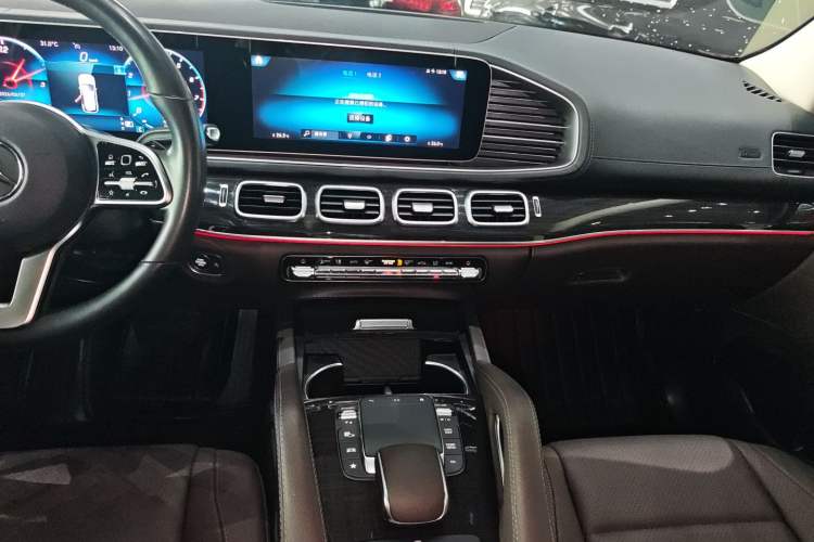 Used Mercedes-Benz GLE 2021 GLE 350 4MATIC Stylish Model Audio And AC Panel
