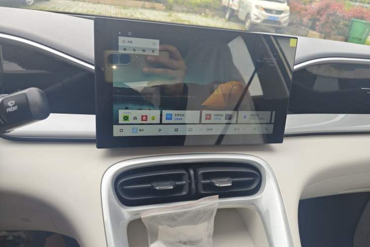 Used Geely Galaxy Geome 2026 Model 410km Carefree Edition Audio And AC Panel