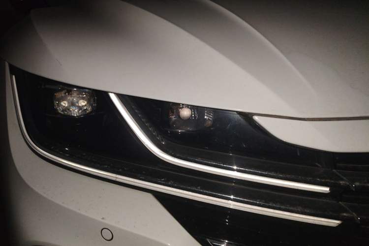 Used Volkswagen FAW-Volkswagen CC 2021 Estate Car 330TSI Hunter Vision Edition Right Front Headlight