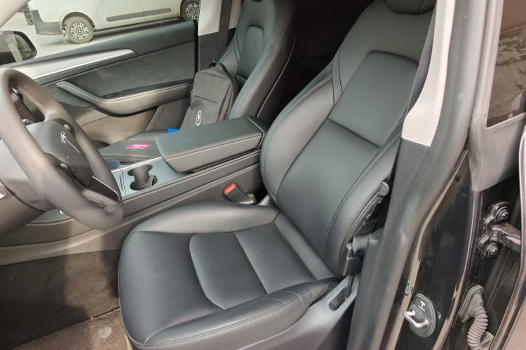 Used Tesla Model Y 2024 Rear-Wheel-Drive Version
