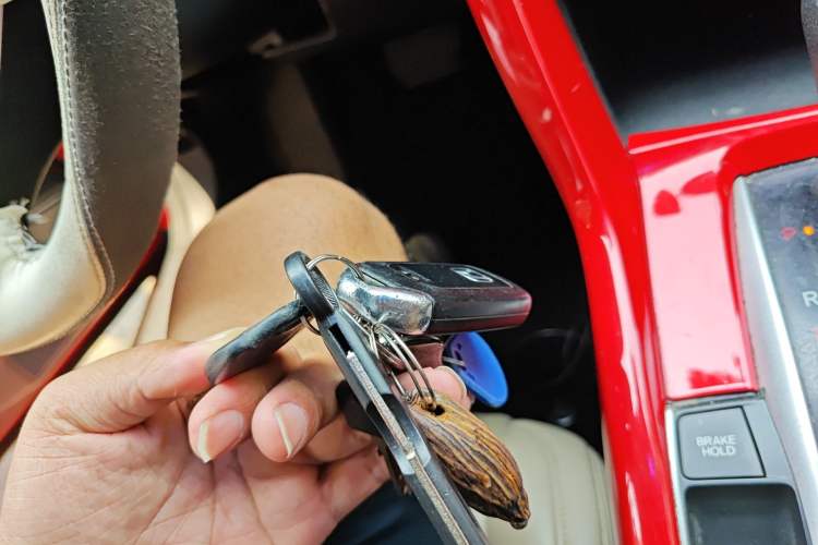 Used Honda Civic 2016 220TURBO CVT Luxury Edition Vehicle Key