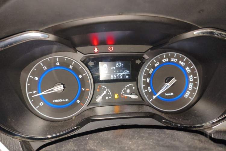 Used CHANGAN Alsvin V7 2016 1.6L Manual LeShang Model China IV Standard
