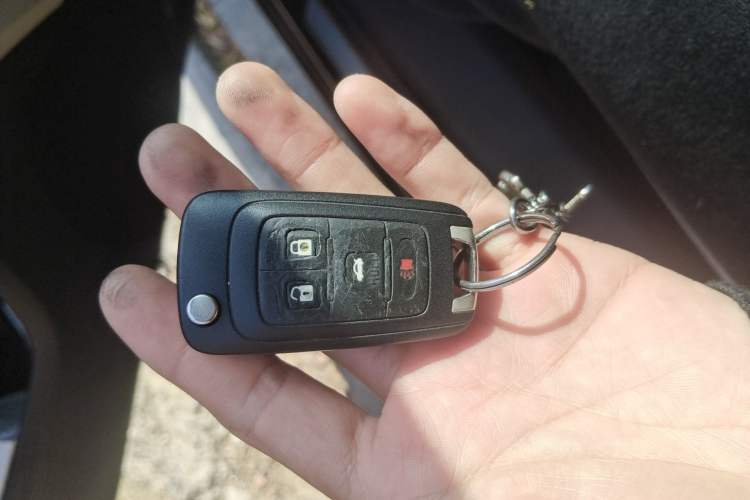 Used Buick Regal 2014 2.0L Leading Fashion Edition Vehicle Key