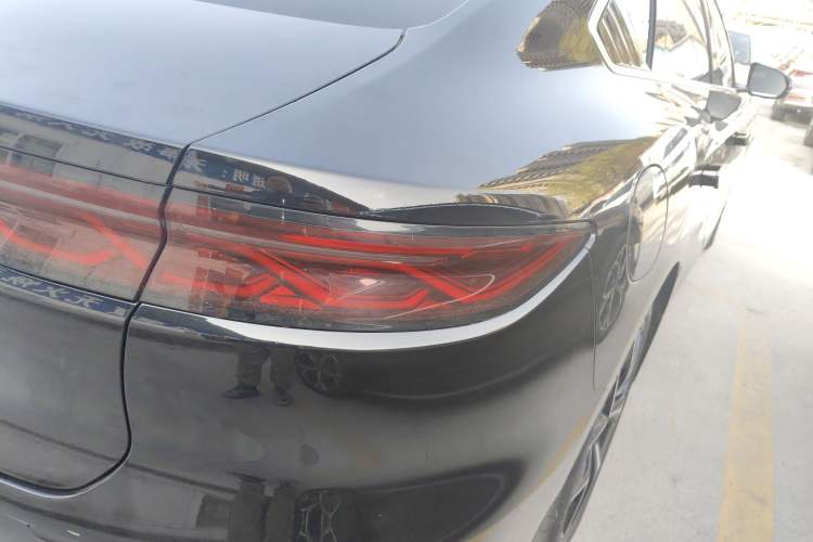 Used BYD Han 2022 EV Genesis Edition 715KM Front-Wheel-Drive Prestige Model
