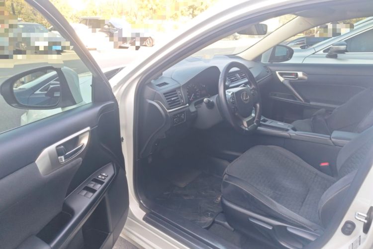 Used Lexus CT 2017 CT200h Elite Edition Monotone China VI Driver Seat