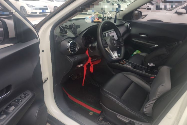 Used Nissan Kicks 2022 1.5L CVT XL Fashion Edition Driver Seat