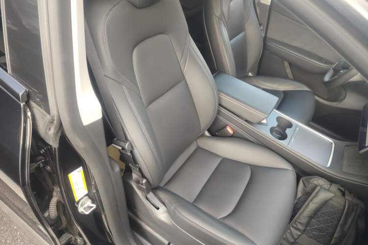 Used Tesla Model Y 2021 Long-Range All-Wheel-Drive Version 3D7