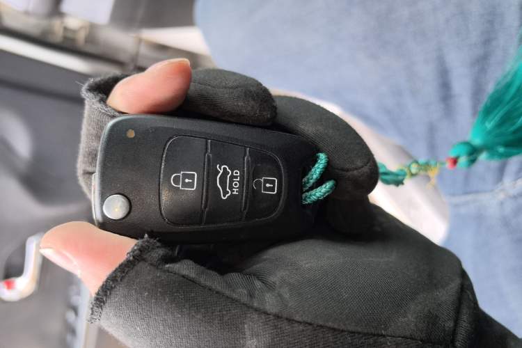 Used Kia K2 2012 Sedan 1.4L MT GLS Commemorative Edition