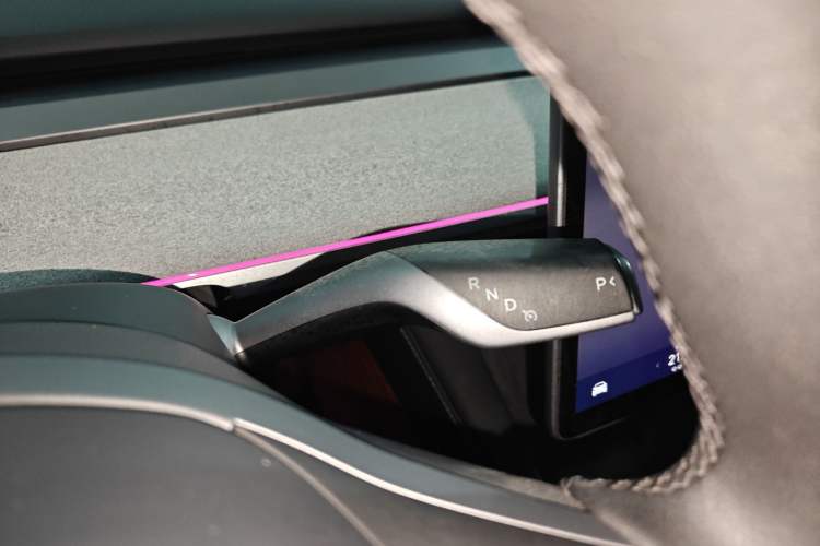 Used Tesla Model Y 2023 Rear-Wheel-Drive Version Gear Lever