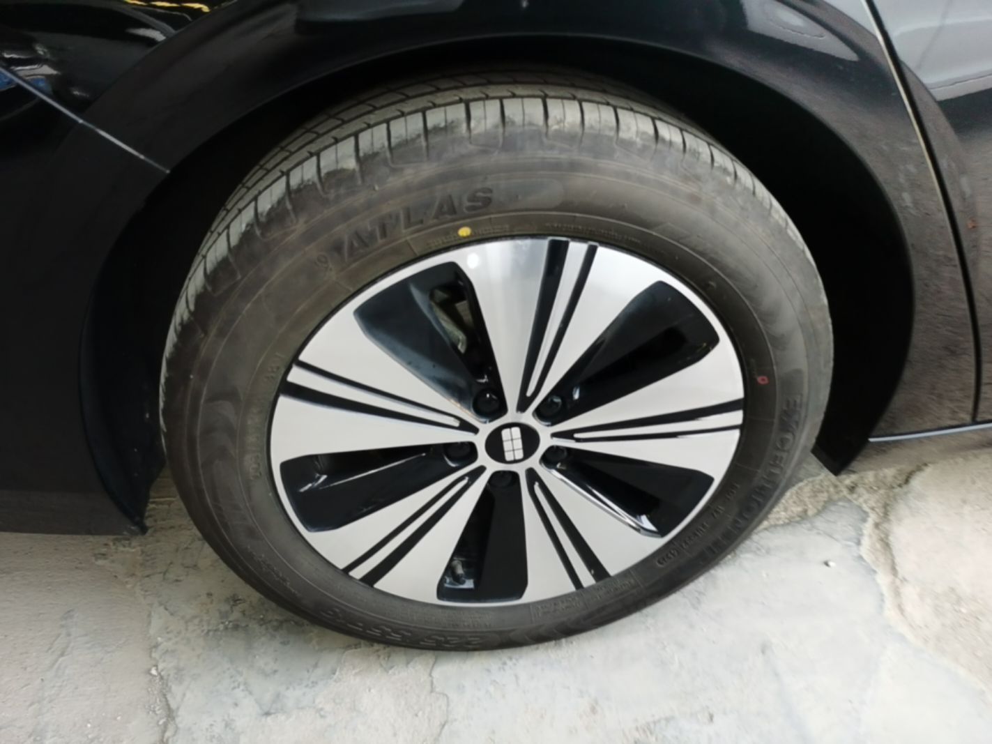 Geely Galaxy A7 2025 Model EM-i 150km Exploration+ Edition — снимка 11