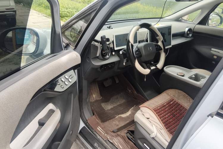 Used ARCFOX Kaola 2023 Family Edition Pro Driver Seat