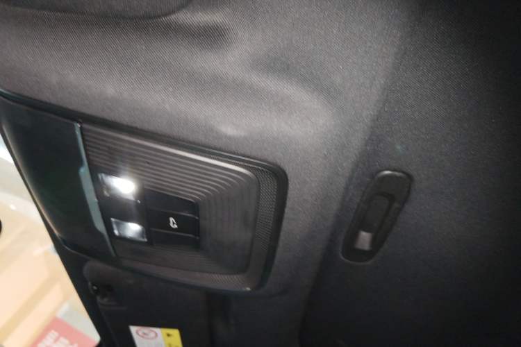 Used BYD Qin PLUS 2021 EV 400KM Luxury Model Headliner