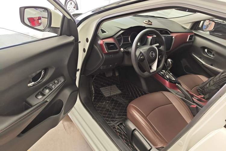 Used Nissan Lannia 2016 1.6L CVT Cool Edition Driver Seat