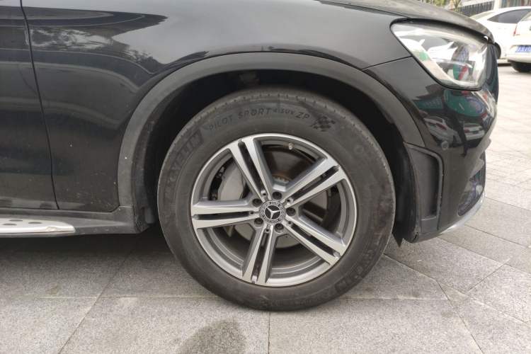 Used Mercedes-Benz GLC 2020 GLC 260 L 4MATIC Luxury Model Right Front Wheel Hub