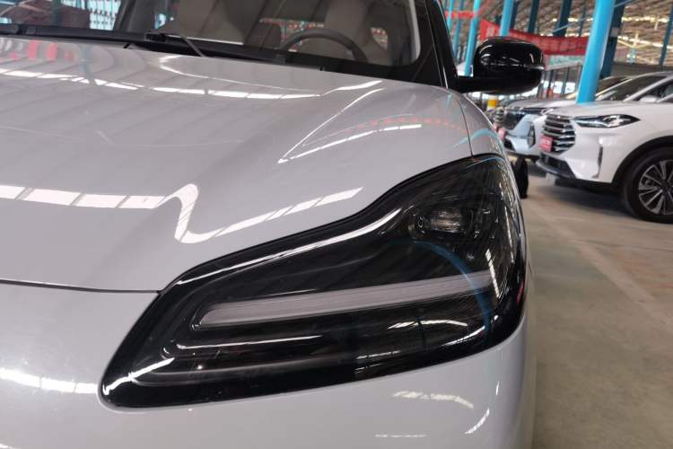 Used Wuling Bingo PLUS 2024 510 km Flagship Edition Four-Seater Version
