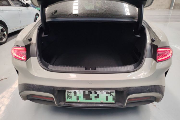 Used Xiaomi Auto SU7 2024 Rear-Drive Long-Range Intelligent Driving Version Trunk