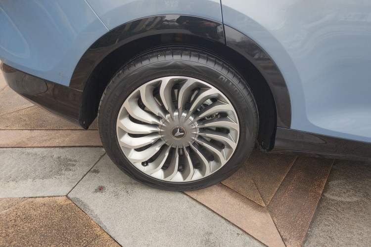 Used VOYAH FREE 2021 Four-Wheel Drive Standard Range-Extended Exclusive Luxury Package
