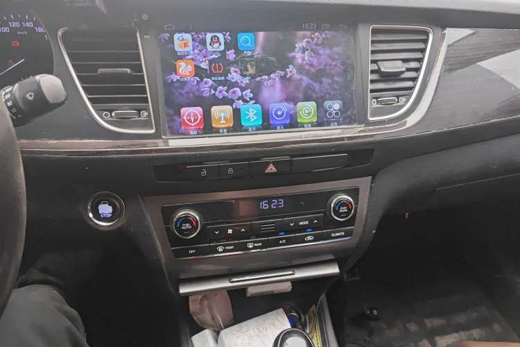 Used Hyundai Mistra 2016 1.6T Automatic Smart GLS Audio And AC Panel