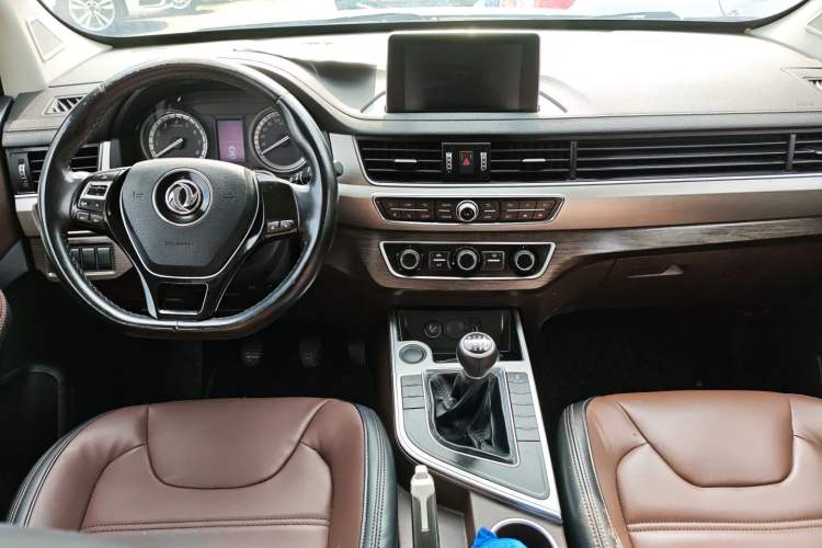 Used FORTHING Joyear X6 2017 Enjoy Series 1.5T Manual Luxury Model
