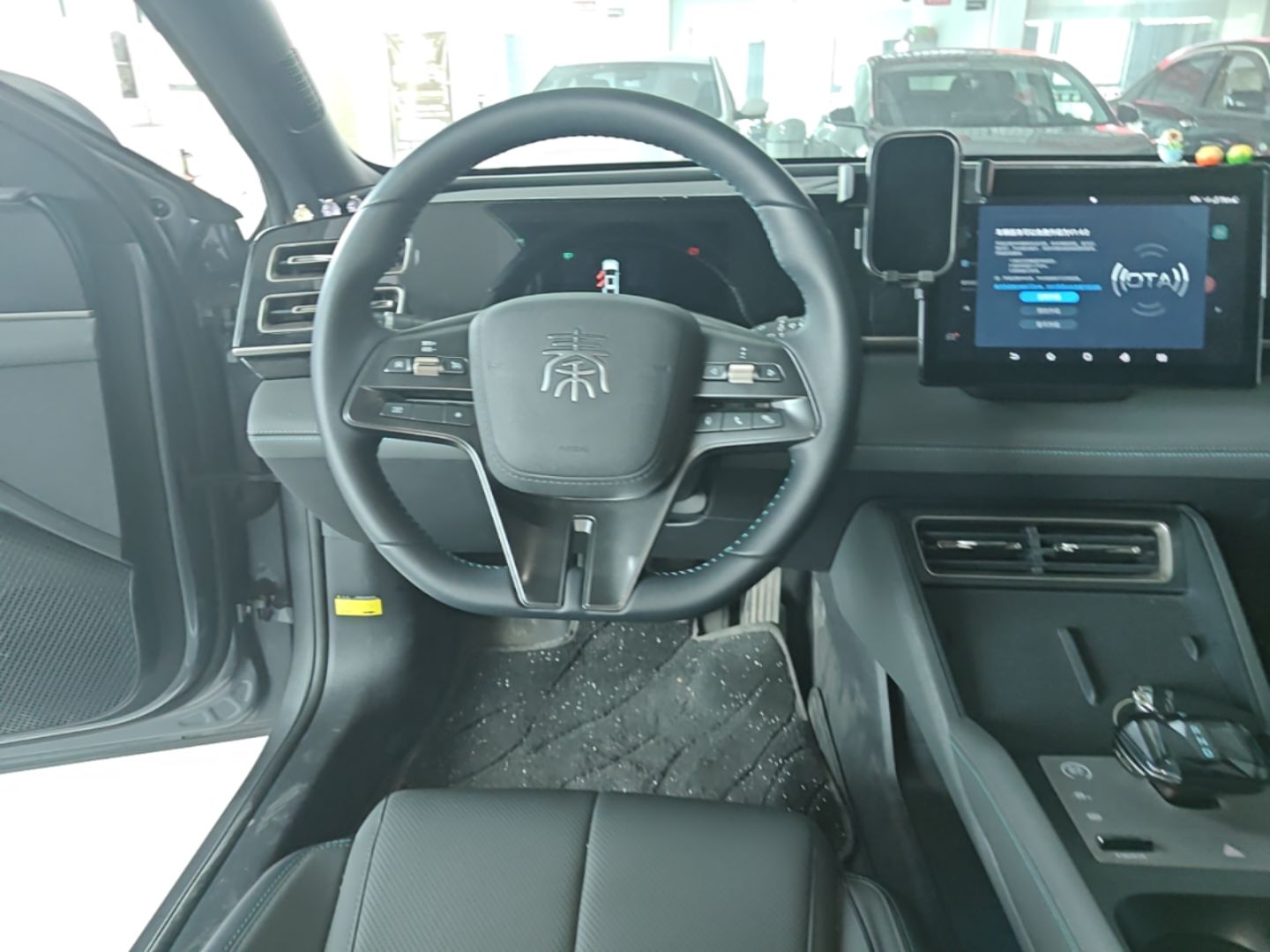 BYD Qin L 2024 DM-i 80KM Leading Model — снимка 13