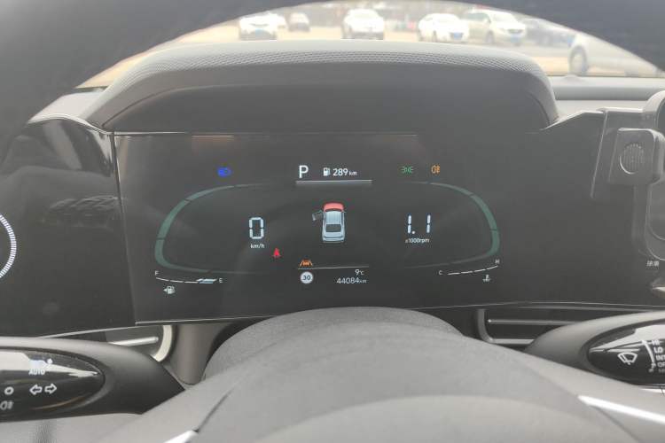 Used Hyundai Elantra 2023 1.5L CVT LUX Prestige Edition
