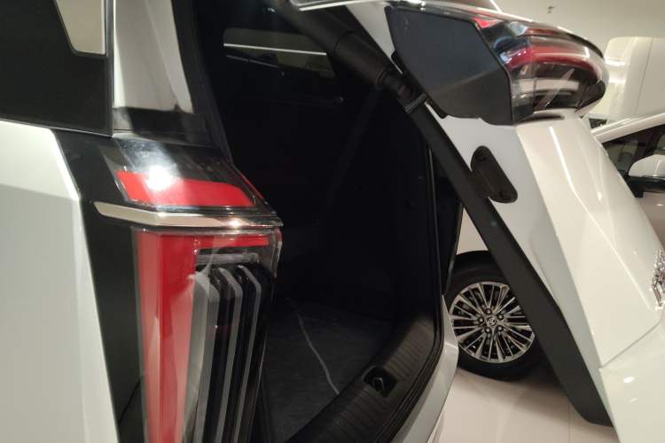 Used GAC Trumpchi M8 2023 Zongshi Series 400T Flagship Edition