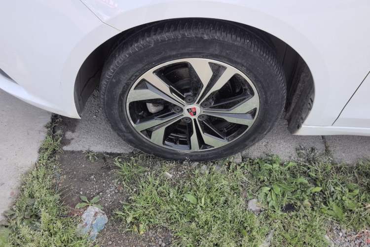 Used Roewe 360 2017 1.5L Automatic Luxury Edition Left Front Wheel Hub