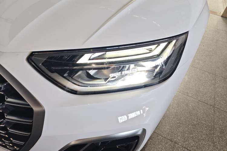 Used Audi Q5L 2022 40T Luxury Dynamic Model Left Front Headlight