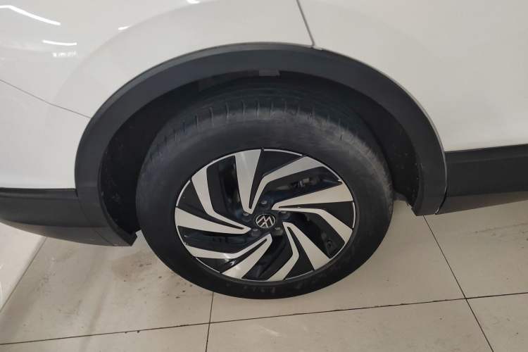 Used Volkswagen Tiguan L 2022 330TSI Automatic Two-Wheel Drive Comfort Edition Exterior 2