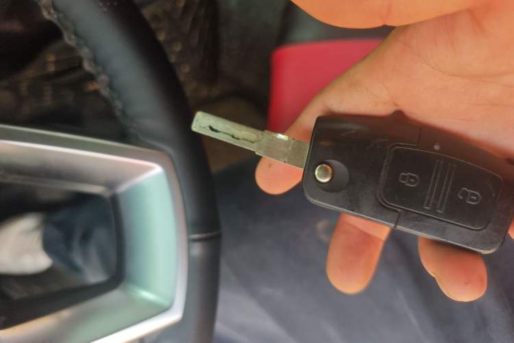 Used JMC Transit 2019 2.8T Commercial Version Short Wheelbase Mid-Roof 3-Seater China VI Standard JX493
