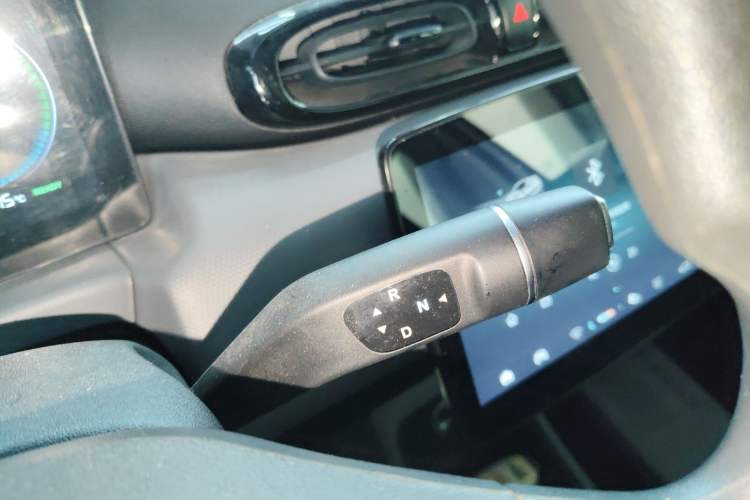 Used Leapmotor T03 2021 400 Lite Edition - Lithium-Ion Battery Gear Lever