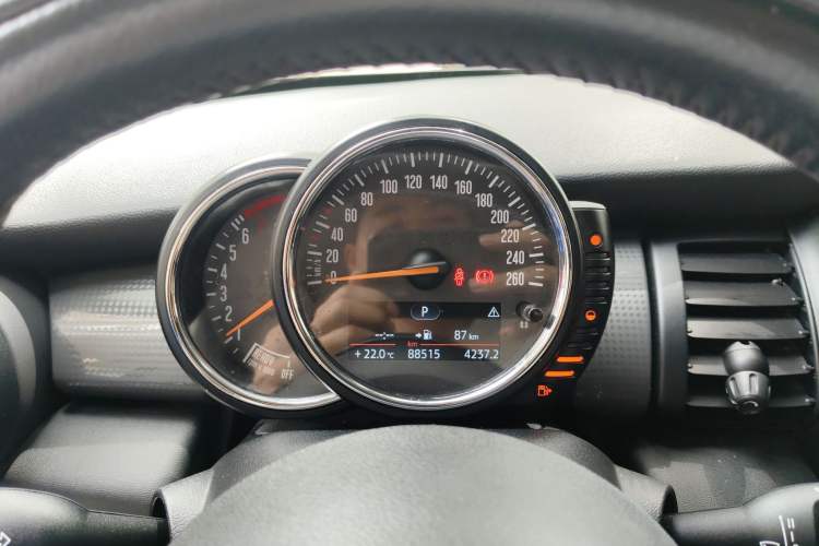 Used MINI 2015 1.5T COOPER Fun Five-Door Edition
