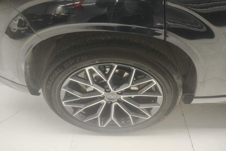 Used CHANGAN OSHAN Z6 2023 Blue Whale 1.5T DCT Smart Luxury Model