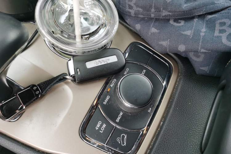 Used Jeep Grand Cherokee 2014 3.0TD Diesel Comfort Navigation Version
