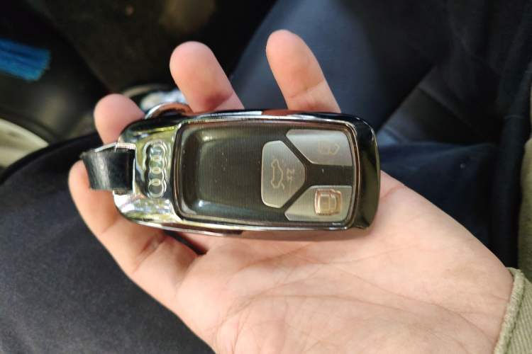 Used Audi Q5L 2020 45 TFSI Prestige Fashion Model Vehicle Key